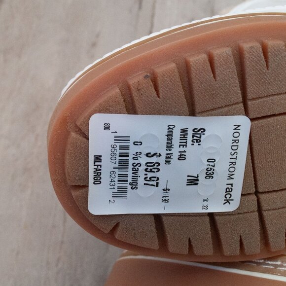 NWT Marc Fisher LTD Fargo Waterproof Faux Fur Trim Boots size 7 - Picture 9 of 10